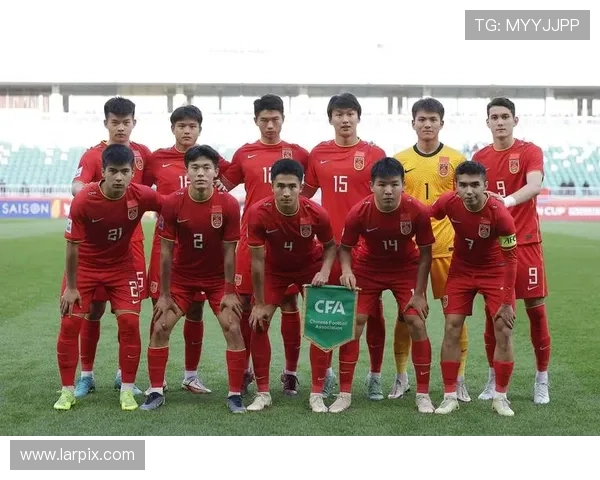 国足鏖战亚洲杯再掀激情青春阵容展现中国足球新希望 国足鏖战亚洲杯再掀激情青春阵容展现中国足球新希望