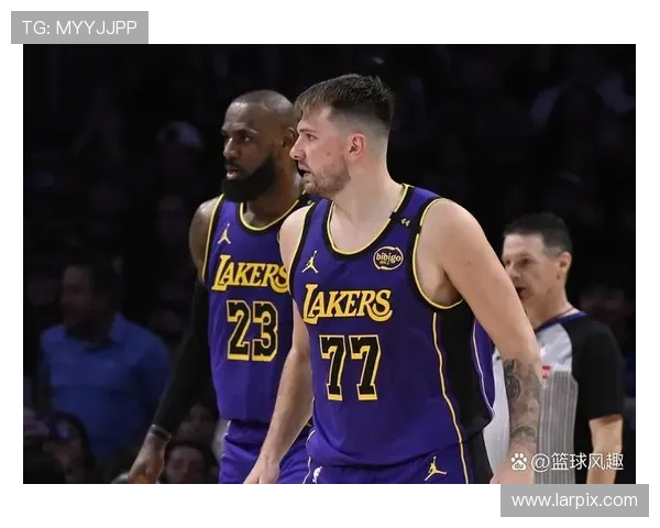 《NBA赛季开局分析：詹姆斯再创历史纪录 东契奇领衔独行侠崛起》