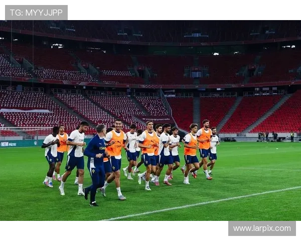 国家队新帅亮相引热议联赛改革与青训建设同步推进备战世界杯周期